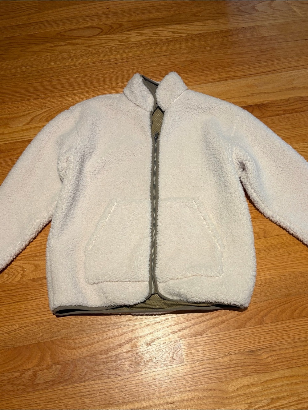 Zara Cream Sherpa Zip-Front Women’s Fleece Jacket. Size S-M